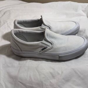White Slip On Vans - Mens Size 6/Women’s Size 7.5